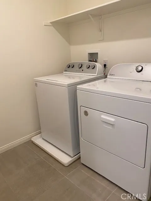 934 Helena Ridge Lake Elsinore, CA 92530