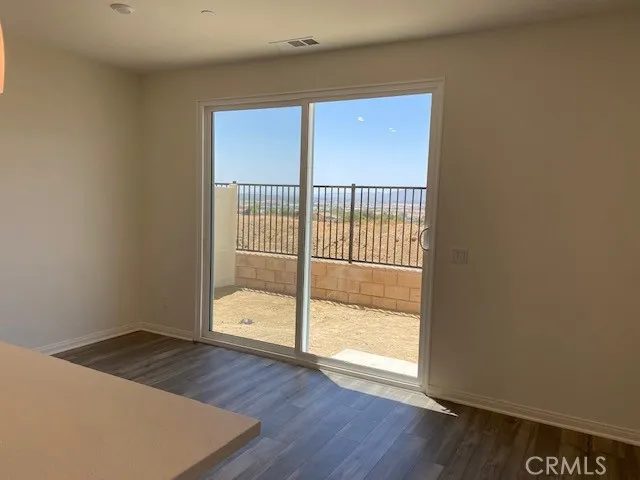 934 Helena Ridge Lake Elsinore, CA 92530