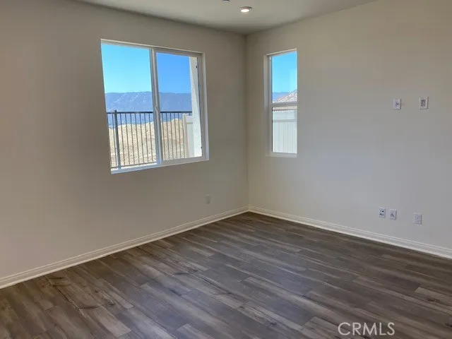 934 Helena Ridge Lake Elsinore, CA 92530