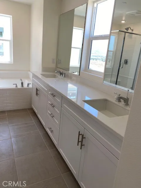 934 Helena Ridge Lake Elsinore, CA 92530
