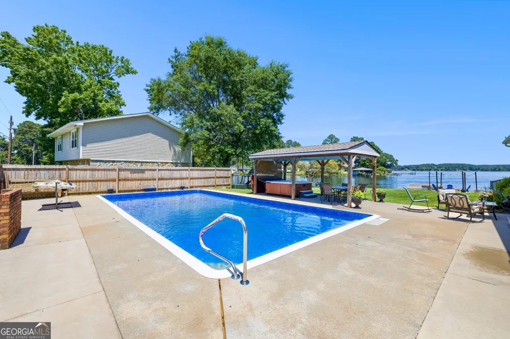249 Lakeshore CIR Milledgeville, GA 31061