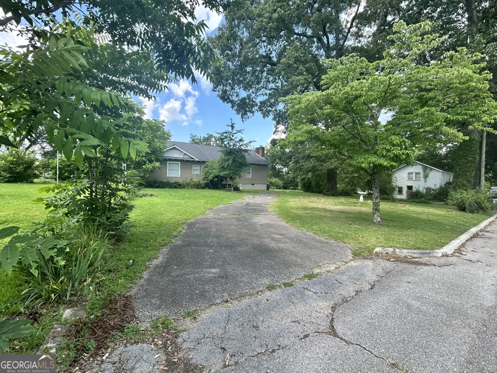 88502 Highway 9 Lineville, AL 36266