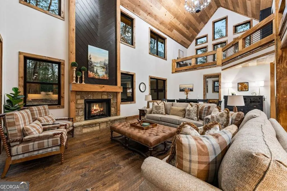 45 Shermans CT McCaysville, GA 30555