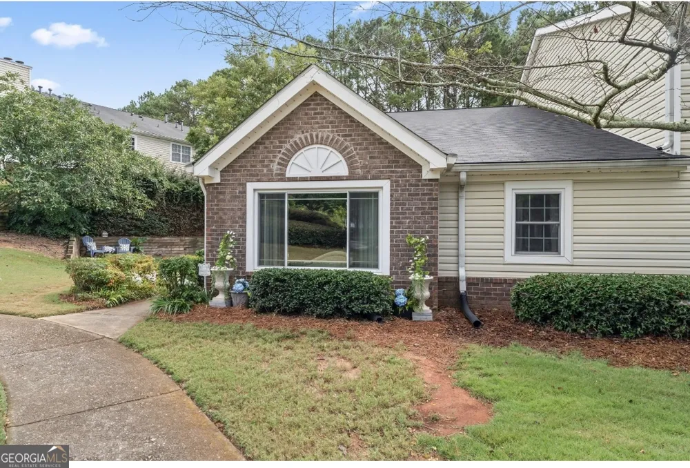 81 Hampshire CT Avondale Estates, GA 30002