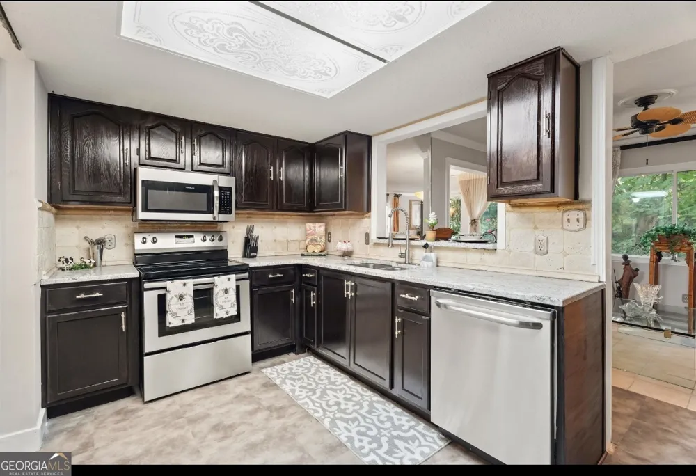 81 Hampshire CT Avondale Estates, GA 30002