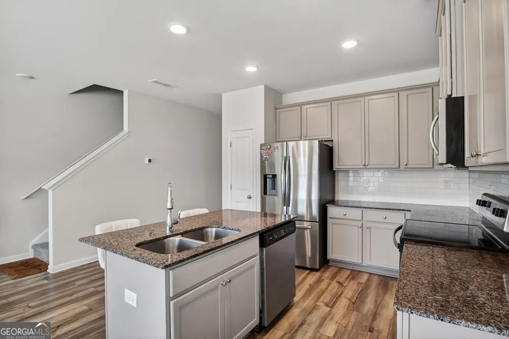 131 Regent PARK Hoschton, GA 30548