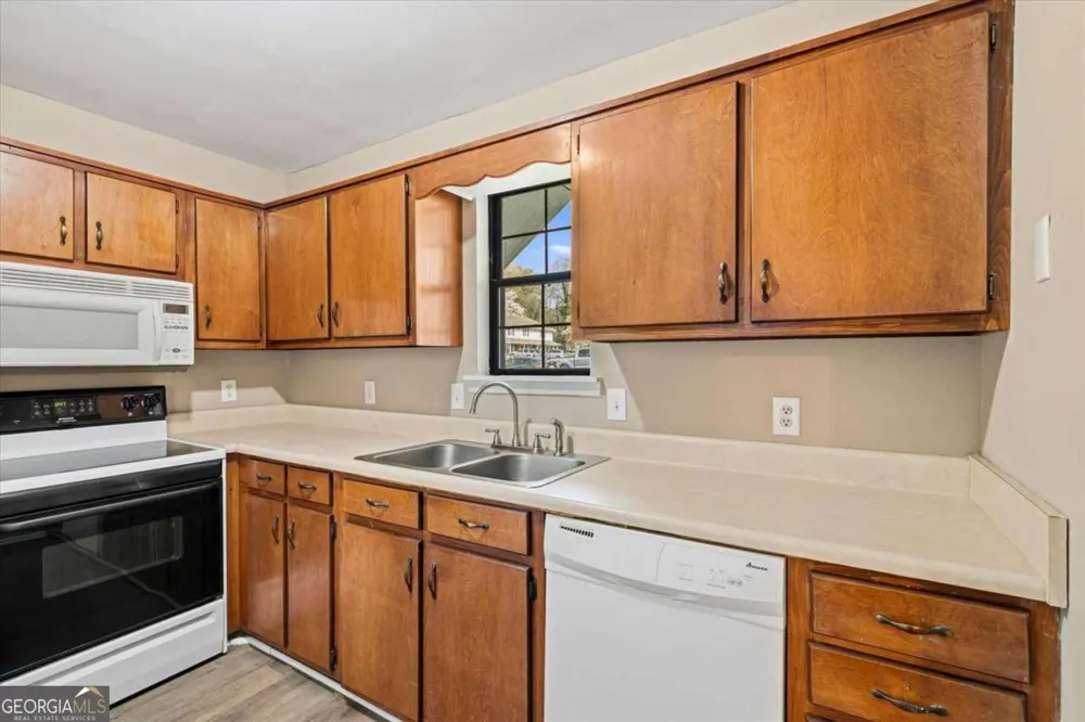 1107 Brookwood LN Dalton, GA 30720