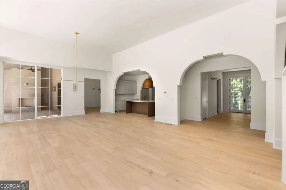 555 Augusta LN Chattahoochee Hills, GA 30268
