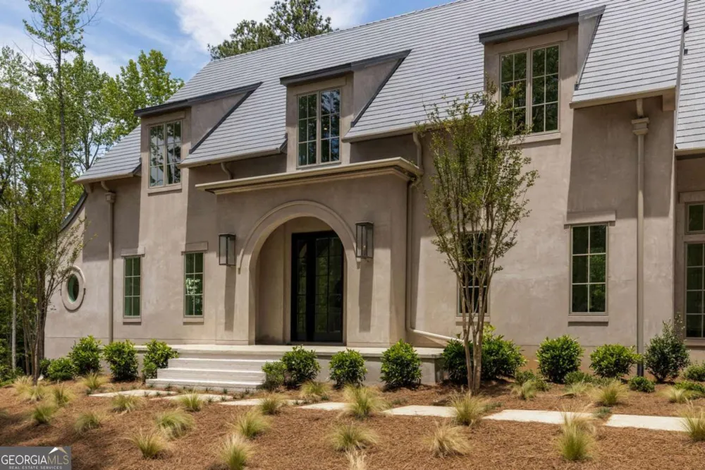 555 Augusta LN Chattahoochee Hills, GA 30268