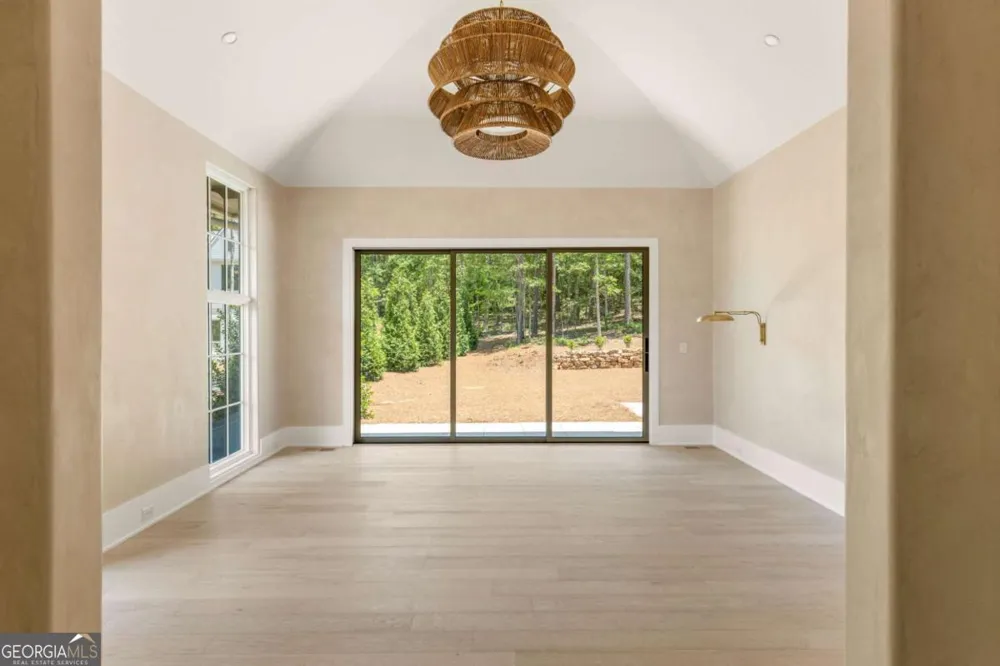 555 Augusta LN Chattahoochee Hills, GA 30268