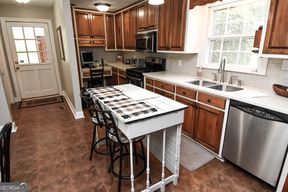 120 Mill Race RD Thomaston, GA 30286