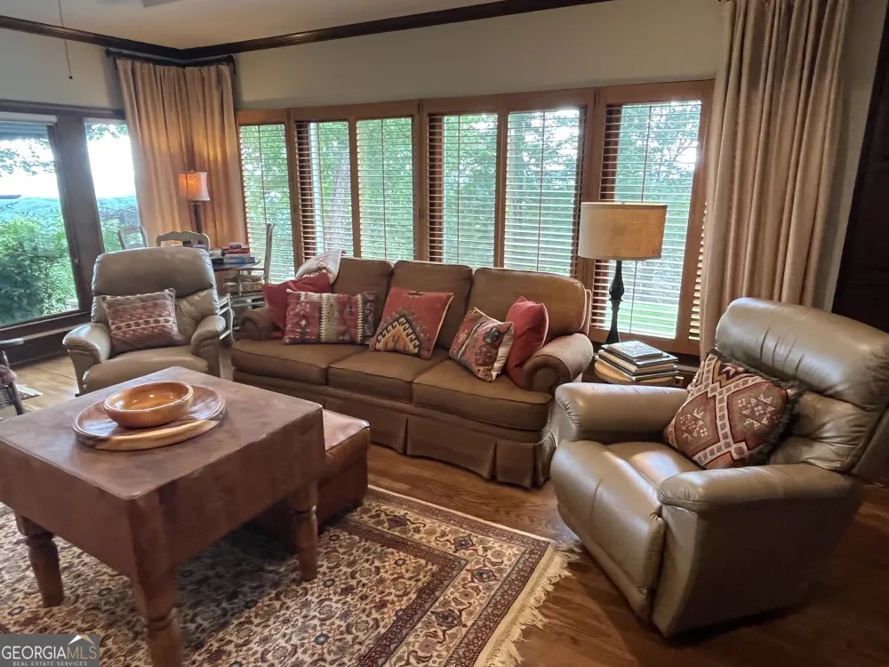 700 Old Lake Russell RD Cornelia, GA 30531