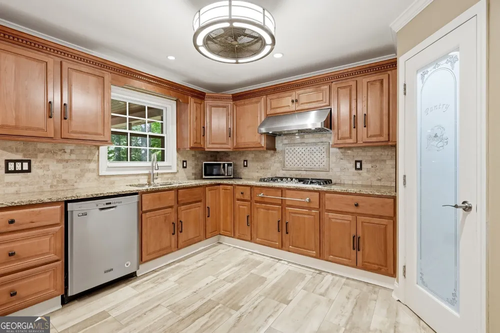 2915 Capot CT Snellville, GA 30039