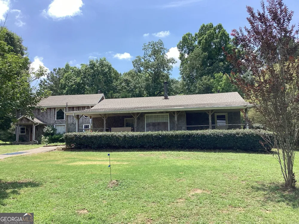 220 Ennis RD Barnesville, GA 30204