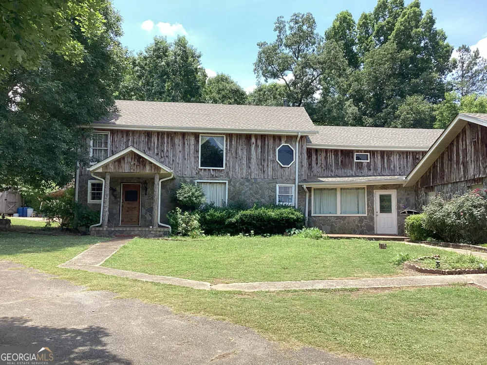 220 Ennis RD Barnesville, GA 30204