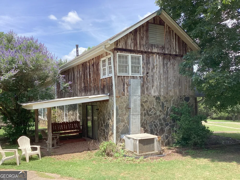 220 Ennis RD Barnesville, GA 30204