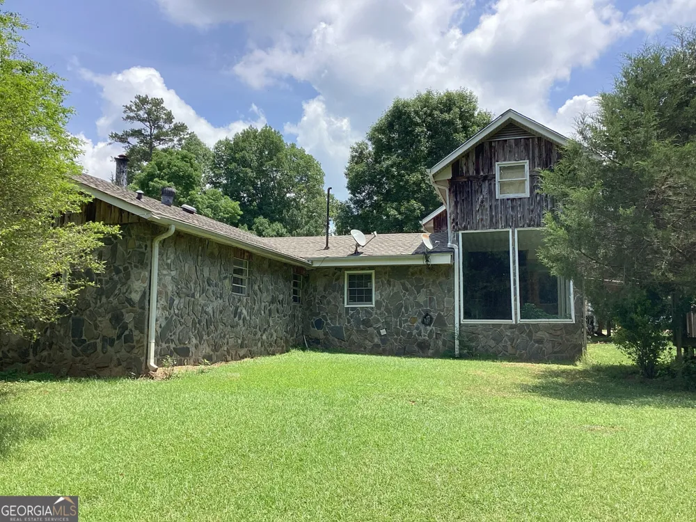 220 Ennis RD Barnesville, GA 30204