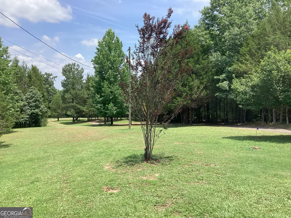 220 Ennis RD Barnesville, GA 30204