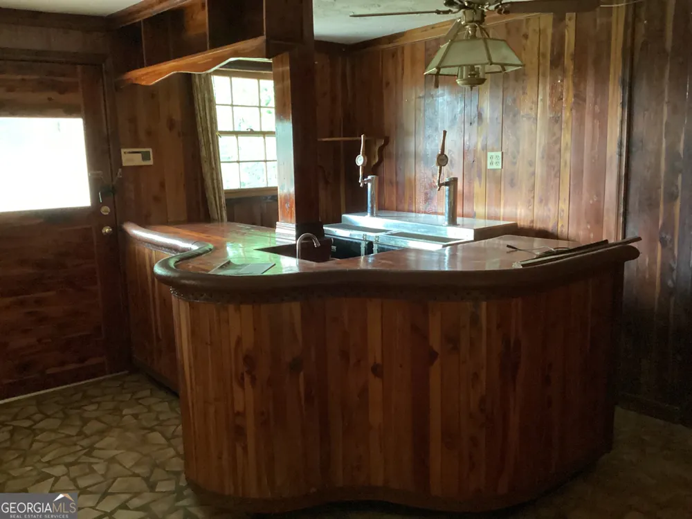 220 Ennis RD Barnesville, GA 30204