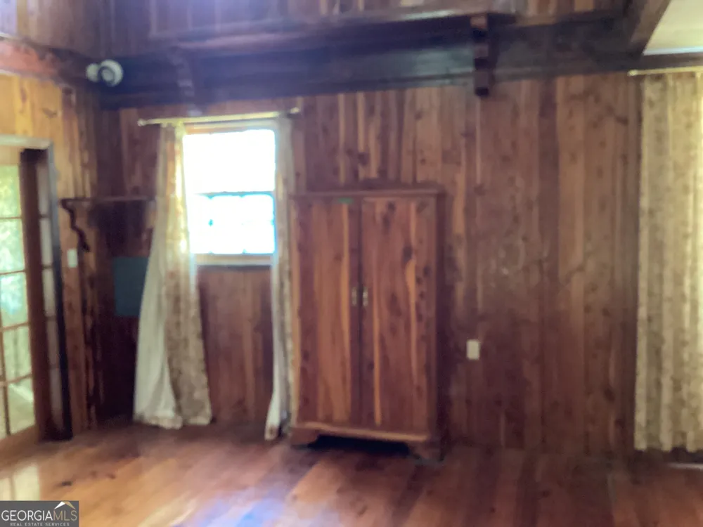 220 Ennis RD Barnesville, GA 30204