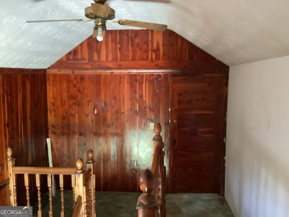 220 Ennis RD Barnesville, GA 30204