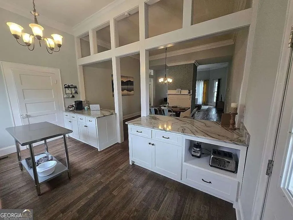 151 S Jackson ST Hartwell, GA 30643