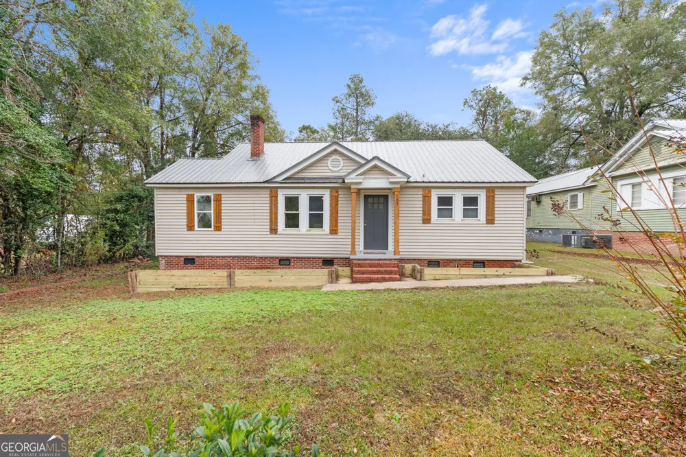 107 Dixie AVE Sylvania, GA 30467