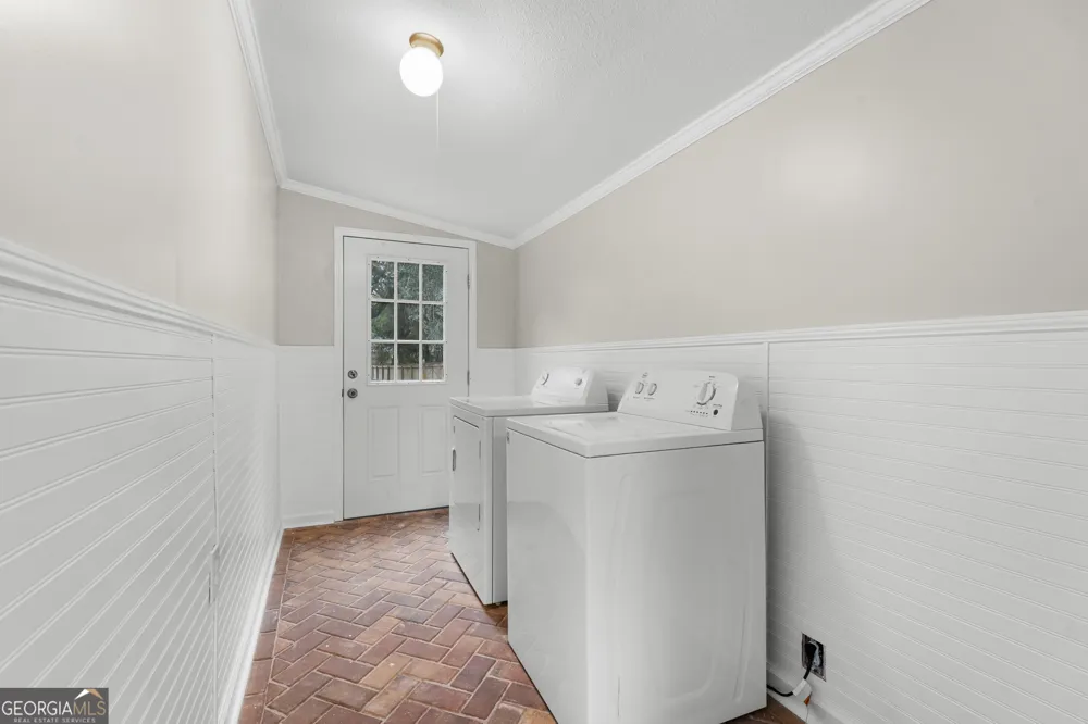 107 Dixie AVE Sylvania, GA 30467