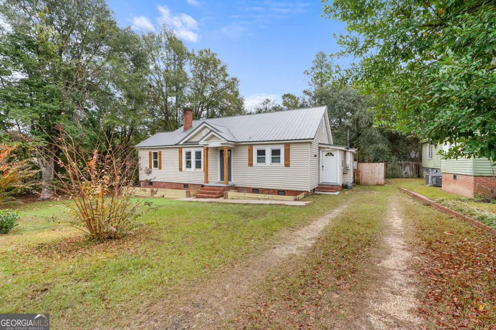 107 Dixie AVE Sylvania, GA 30467