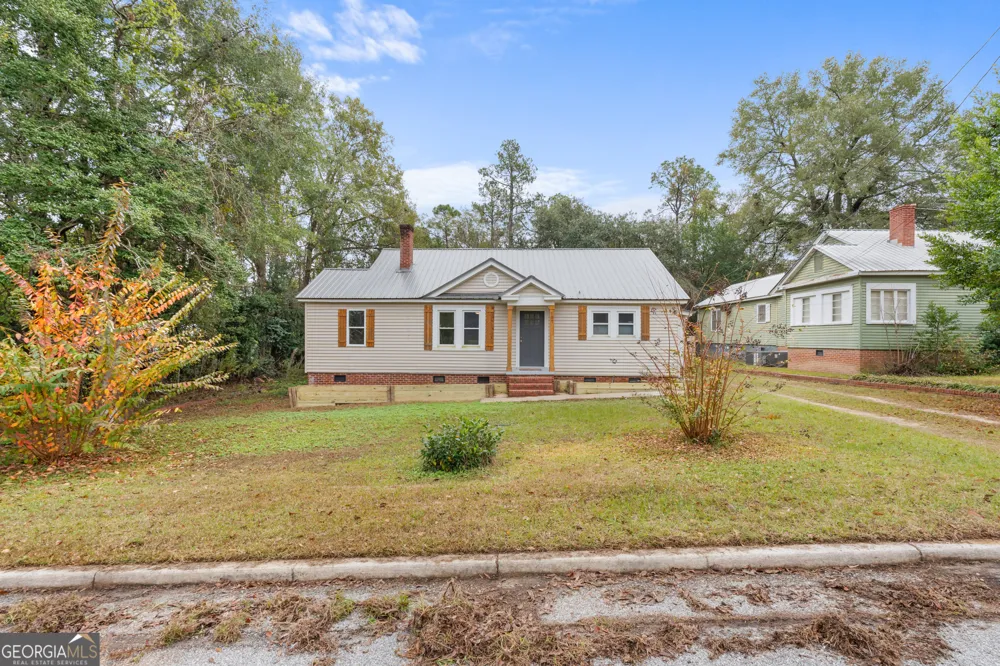 107 Dixie AVE Sylvania, GA 30467