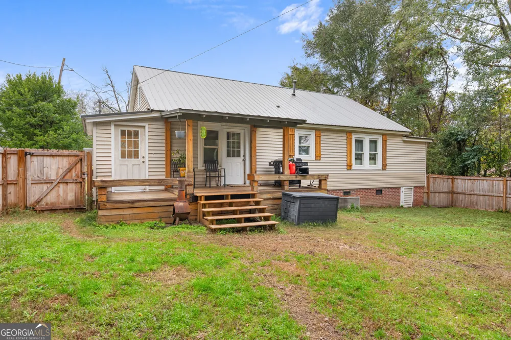 107 Dixie AVE Sylvania, GA 30467