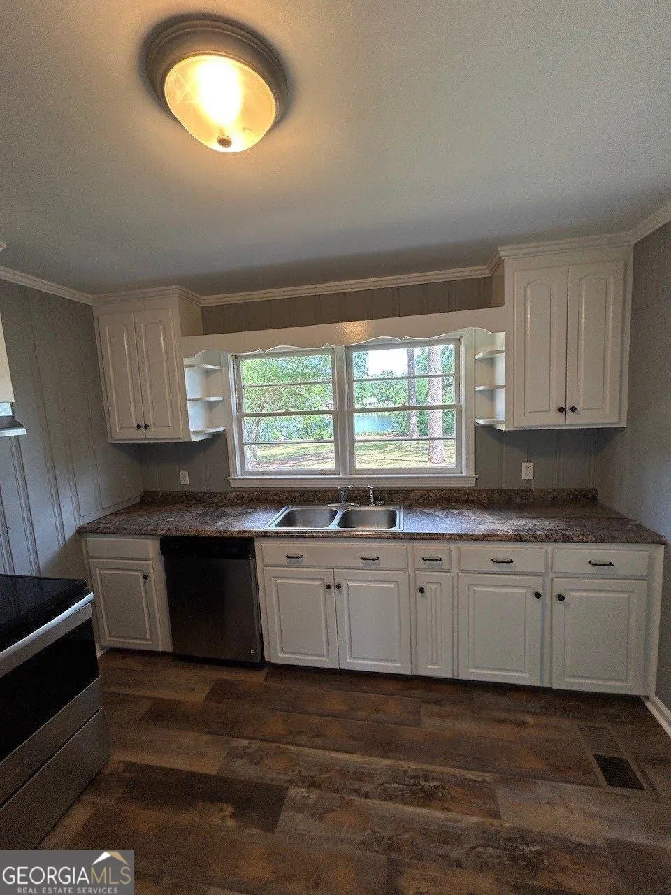 843 Prosperity DR Swainsboro, GA 30401