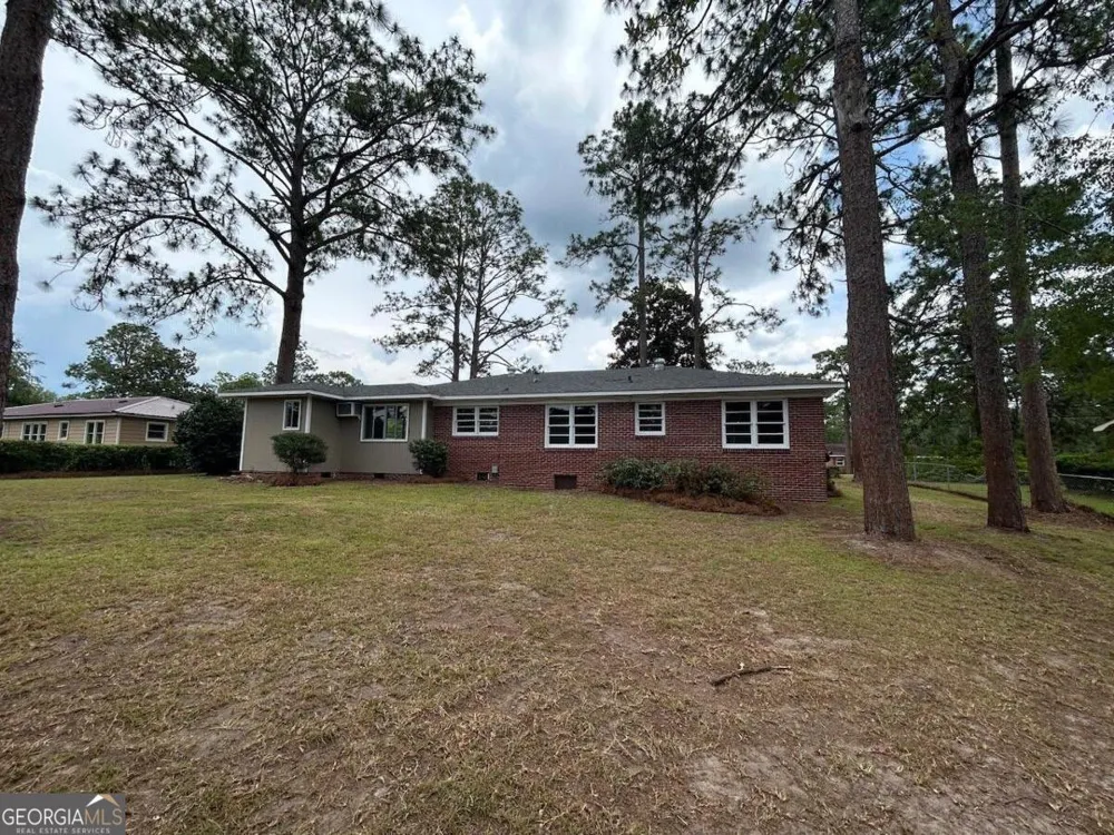 843 Prosperity DR Swainsboro, GA 30401