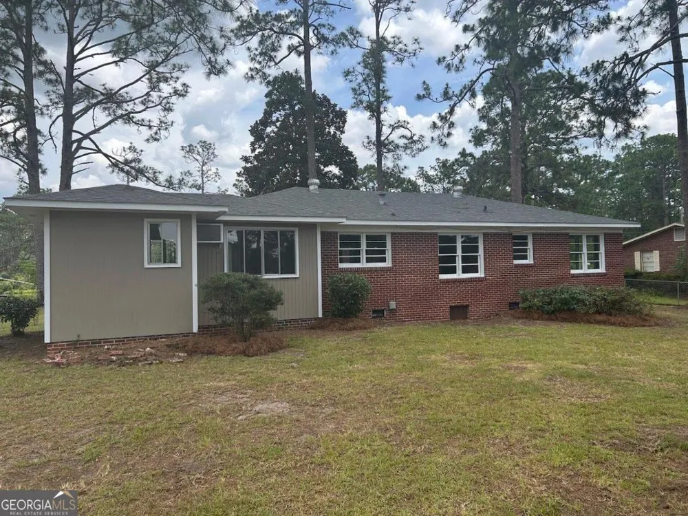 843 Prosperity DR Swainsboro, GA 30401