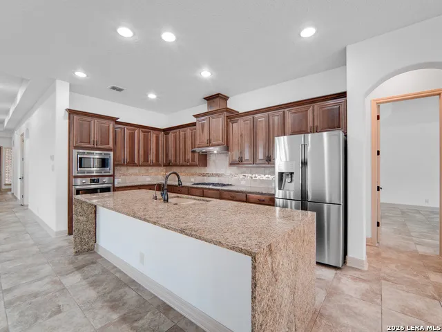 904 BEECHWOOD New Braunfels, TX 78130