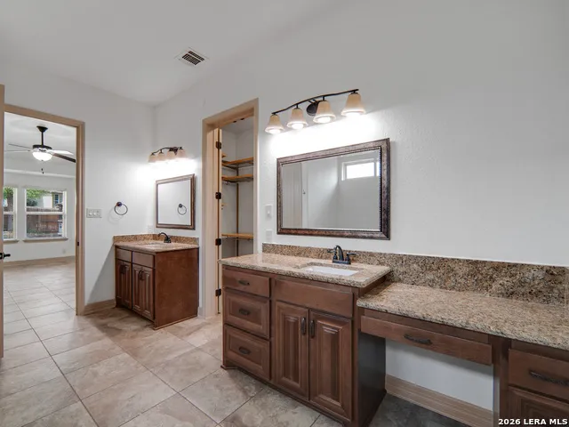 904 BEECHWOOD New Braunfels, TX 78130