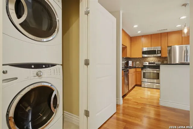 215 Center #804 San Antonio, TX 78202
