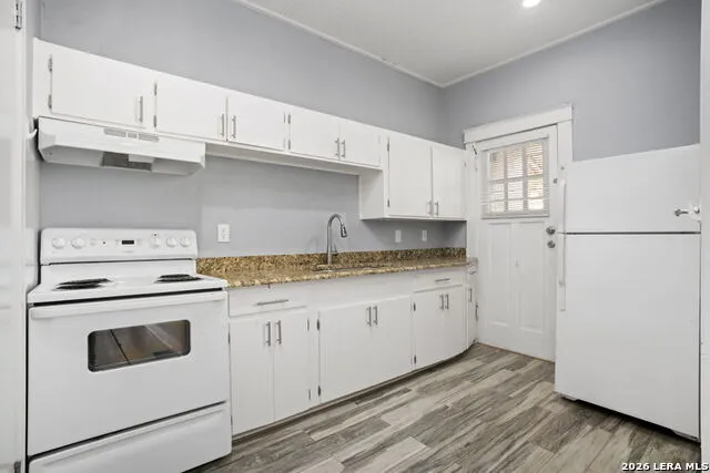 107 Willim Alamo Heights, TX 78209