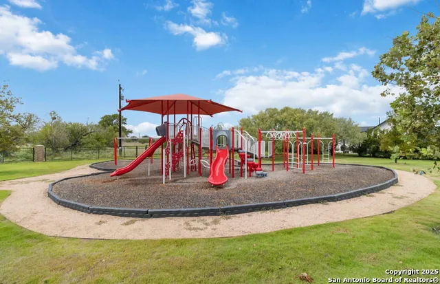 132 Chinaberry Hill La Vernia, TX 78121