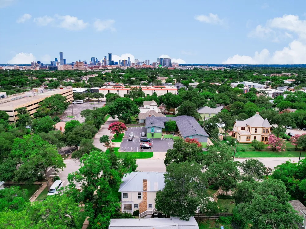200 W 40th Street Austin, TX 78751