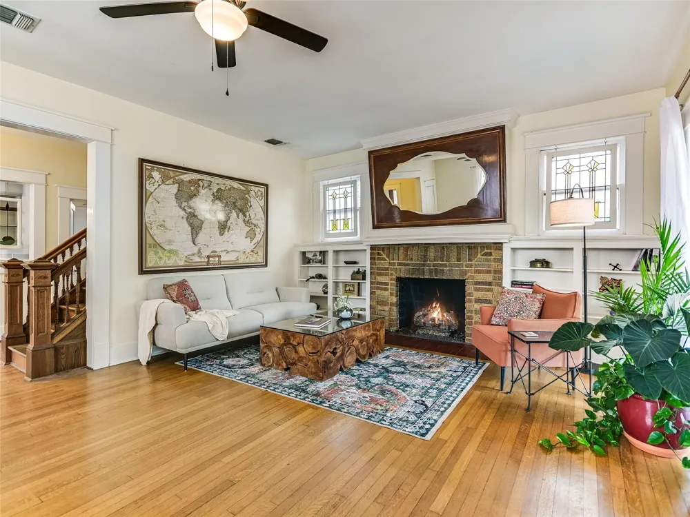 200 W 40th Street Austin, TX 78751