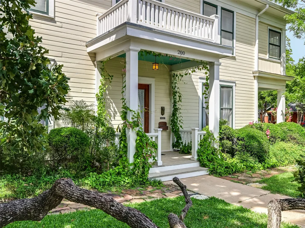 200 W 40th Street Austin, TX 78751