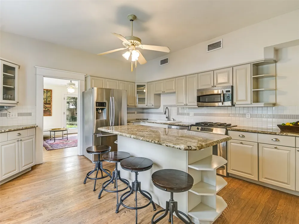 200 W 40th Street Austin, TX 78751