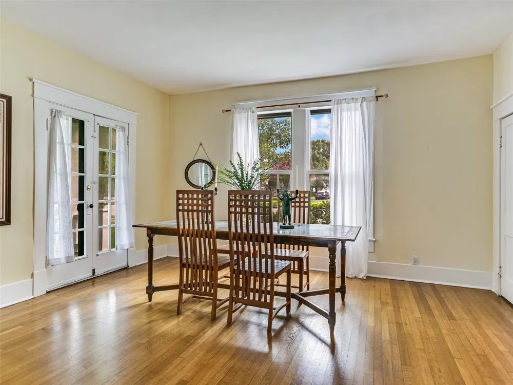 200 W 40th Street Austin, TX 78751