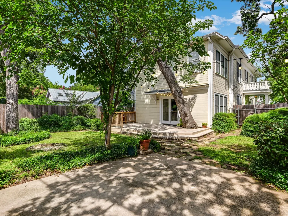 200 W 40th Street Austin, TX 78751