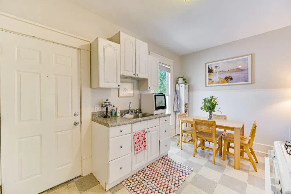 200 W 40th Street Austin, TX 78751