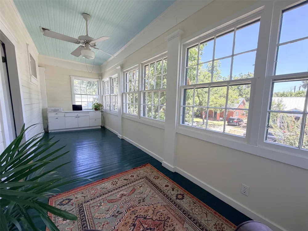 200 W 40th Street Austin, TX 78751