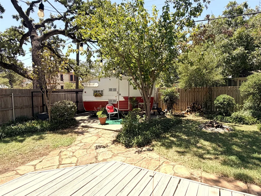 200 W 40th Street Austin, TX 78751