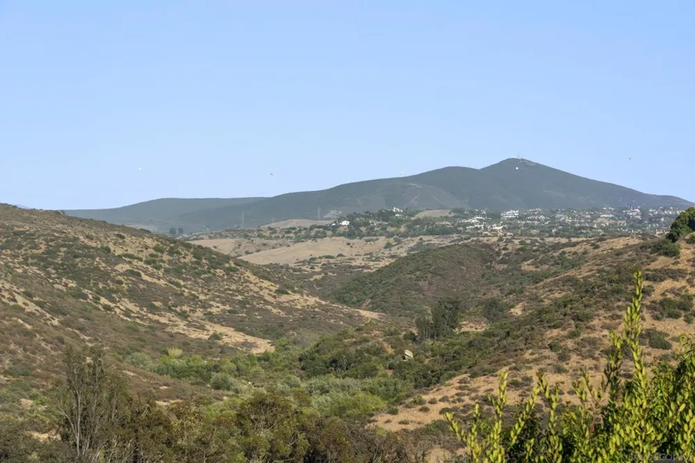 16551 Zumaque Rancho Santa Fe, CA 92067