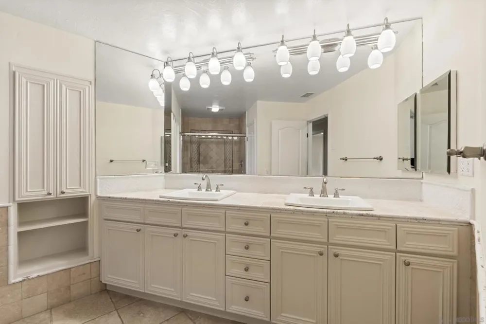 16551 Zumaque Rancho Santa Fe, CA 92067